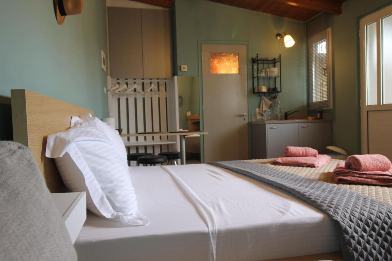 Pikinas Studios Near Ath Airport Markopoulo Mesogaias Ngoại thất bức ảnh